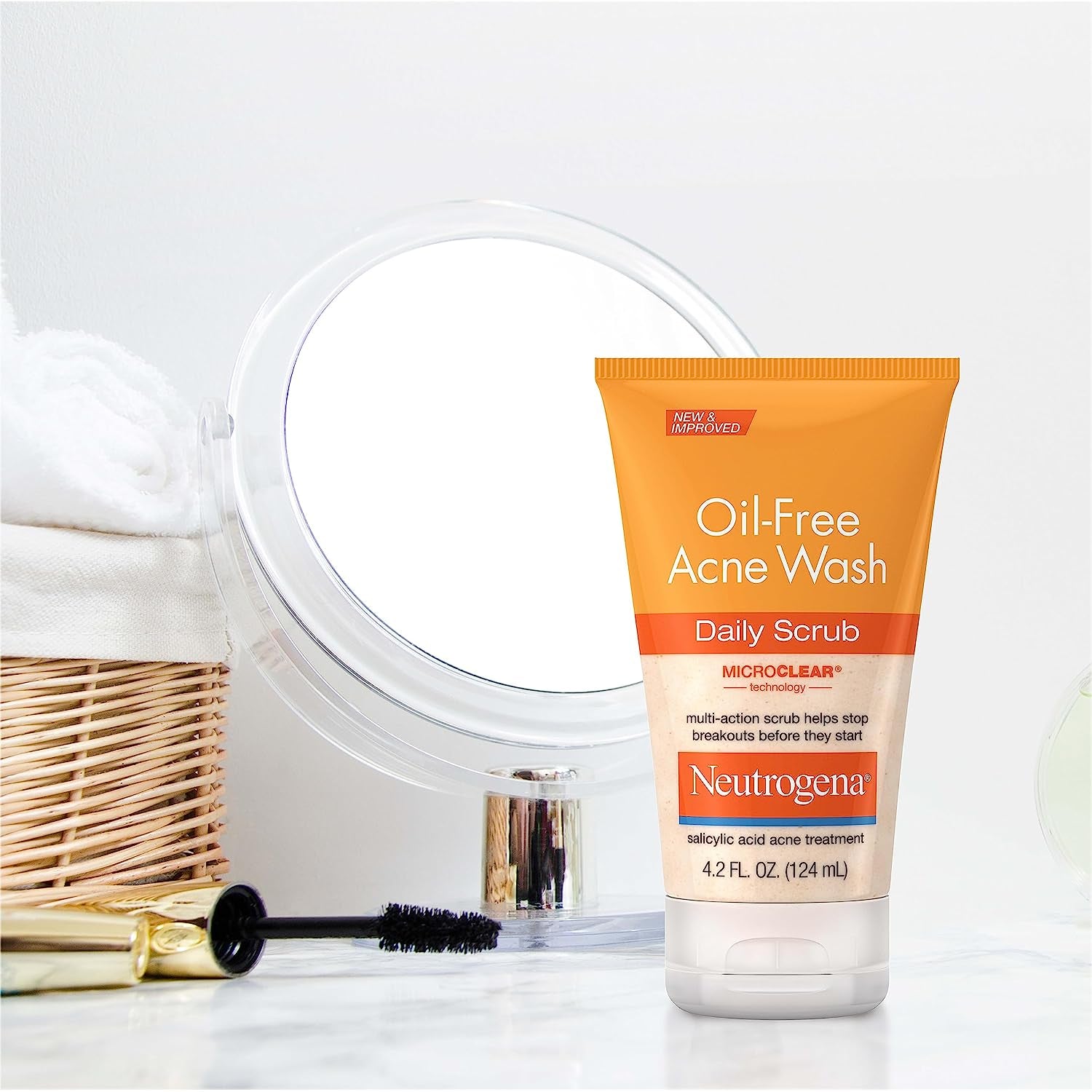 Neutrogena Oil-Free Acne Face Scrub, 2% Salicylic Acid Acne Treatment Medicine, Daily Face Wash to Help Prevent Breakouts, Oil Free Exfoliating Facial Cleanser for Acne-Prone Skin, 4.2 Fl. Oz